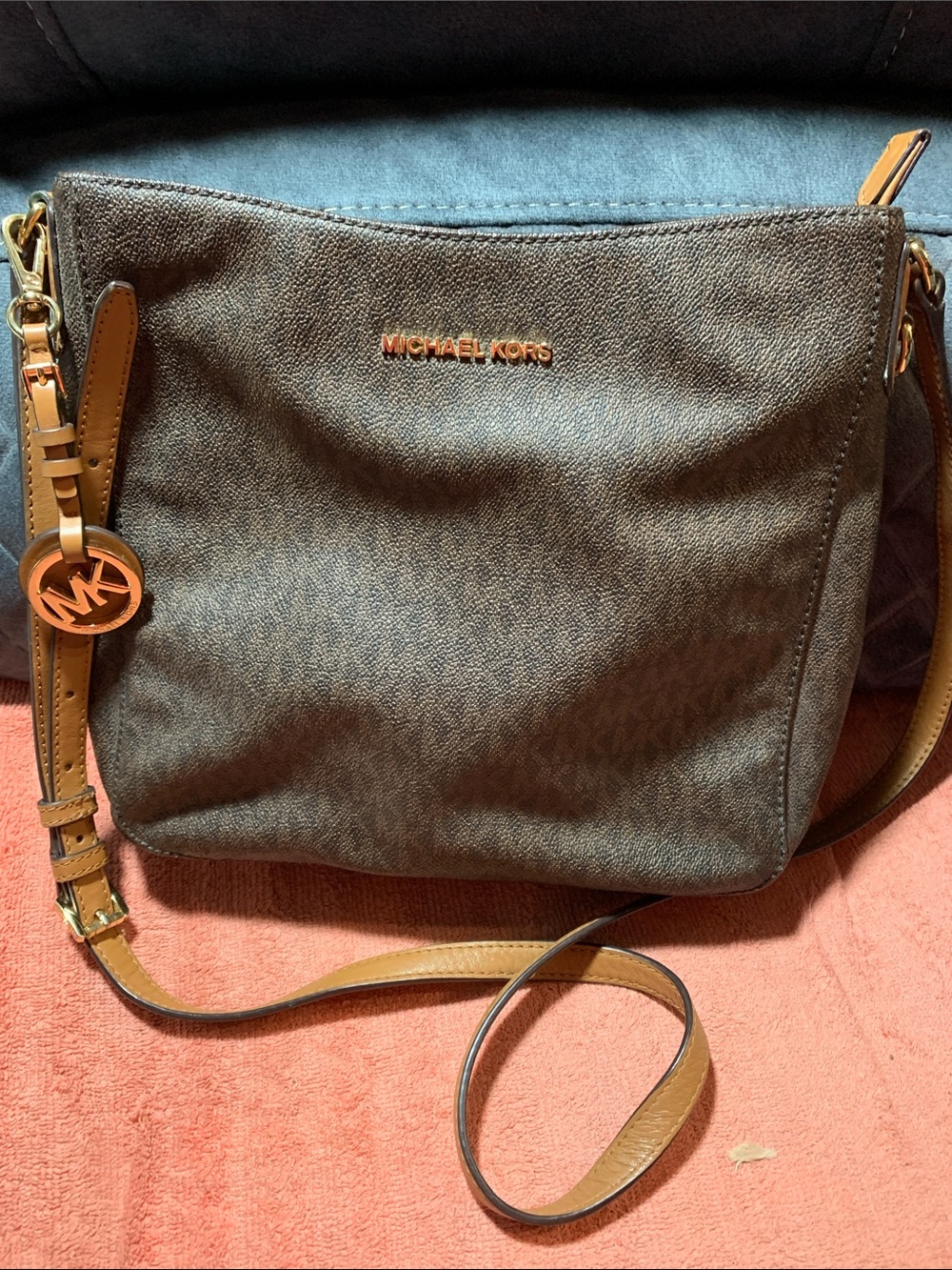 Michael Kors jet set travel large messenger bag